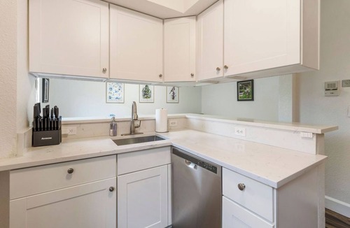Uptown Apartment | Cozy Clarkson Condo, near Hospitals & City Center