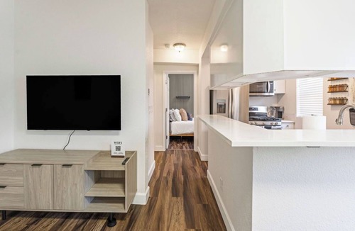 Uptown Apartment | Cozy Clarkson Condo, near Hospitals & City Center