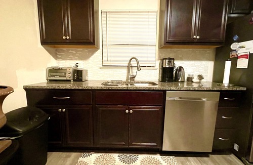 Sable Altura Chambers House | Cozy & Close!