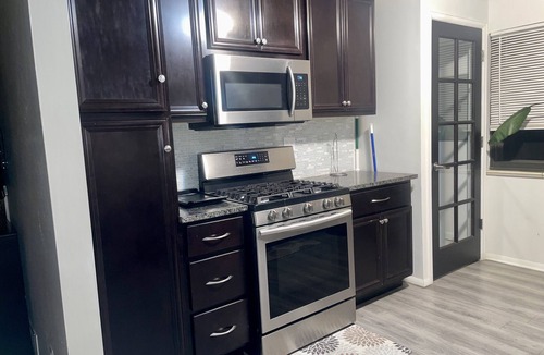Sable Altura Chambers House | Cozy & Close!