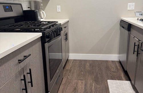 Jefferson Park Condo | Cozy, furnished, 1-bedroom condo, prime location to all that Denver has to offer