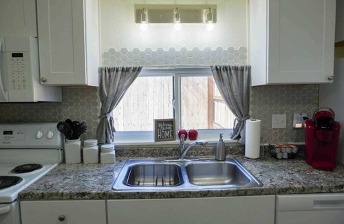 Berkley House | Cozy home in north Denver with relaxing hot-tub