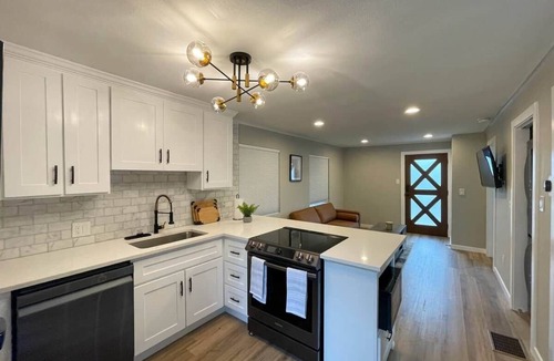 Lakewood House | Cozy home minutes from Downtown and Sloans Lake