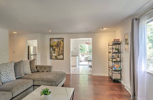 Glenwood Springs House | Cozy Home w/NEW Hot Tub &Large Deck,5Min to Pools!