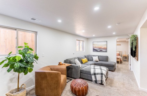 Scenic Heights House | Cozy Homebase w/ Hot Tub and Fireplace - Close to Everything!