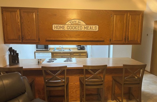 Delta Condo | Cozy, quiet 2-bedroom condo in welcoming Delta with WiFi & 1 car attached garage