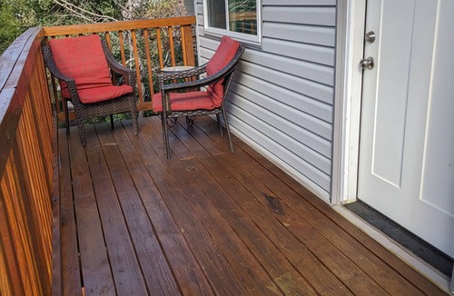 Northglenn Cottage | Cozy, quiet, carriage house. mature landscape