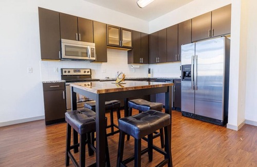 River North Art District Apartment | Cozy Work From Home!