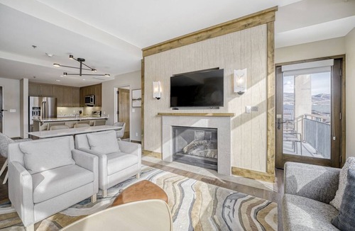 Avon Hotel | CRBC - Riverfront 2BR Resort Suite, Ski-In/Out, Ski Valet, Hot Tub, Pool, Spa
