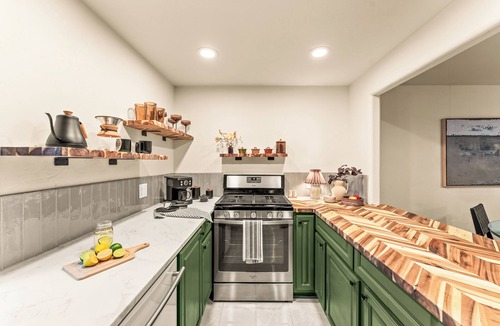 Glenwood Springs House | Creek Front with Firepit Patio, BBQ & Theatre Near Hot Springs, Hiking, Biking