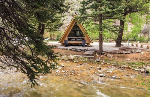 Grant Cabin | Creekside A-Frame | Sauna | Fire Pit | Lostfork