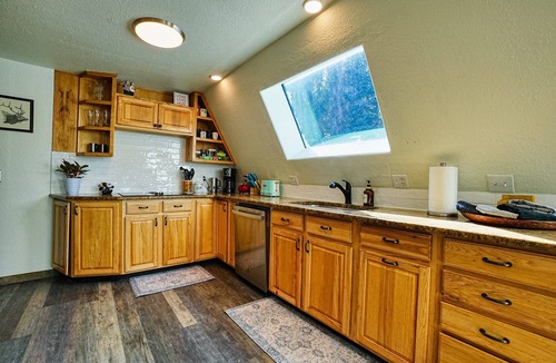 Black Hawk House | Creekside Mountain Chalet with Hot Tub! Extended Stay