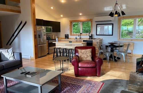 Edray House | Cupp's Cabin 6 BR - N. Westridge - Easy Walk to Slope
