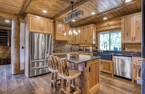 South Fork House | Custom riverfront log home w/hot tub, decks & fireplace