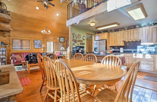 Warm Springs Cabin | Deck & Dry Sauna! Fairplay 'High Creek Hideaway'