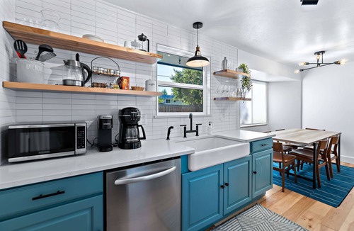Highlands House | Denver Area Sanctuary, Family Friendly, Large Backyard, Hot Tub & Fire Pit