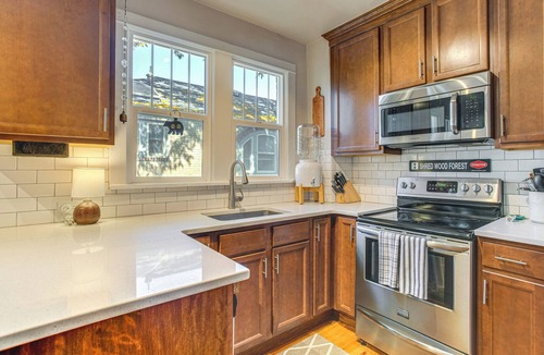 Congress Park House | Denver Business & Work Home Base in Congress Park!