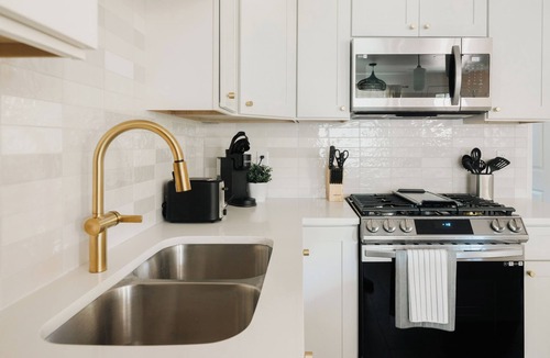 Wheat Ridge House | Denver Getaway Western Retreat Newly Renovated Close to DT, I70 & Red Rocks!
