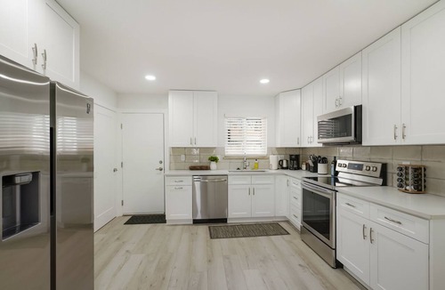 Allendale Area House | DenverStays: 5BR Stylish and Modern Home w/Garage, great for pets and families!