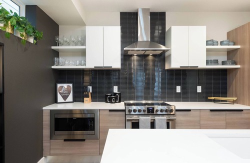 West Colfax House | DenverStays: Luxurious 3BD, 10 Min to Downtown! Deck+Garage+EV Plug! VIDEO TOUR!