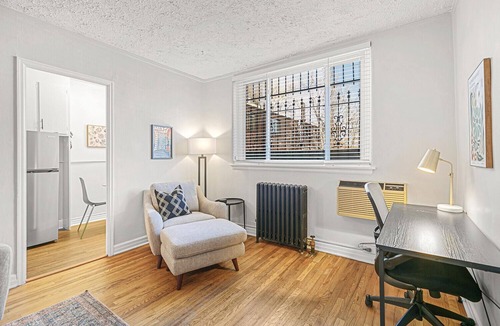 City Park Apartment | Detroit by Modern Midstay/On City Park! #T17
