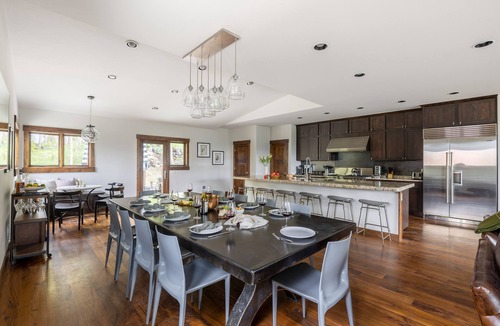 Breckenridge House | Dillon by AvantStay | Private Mountain Home w/Hot Tub w/Views & Shuffleboard!