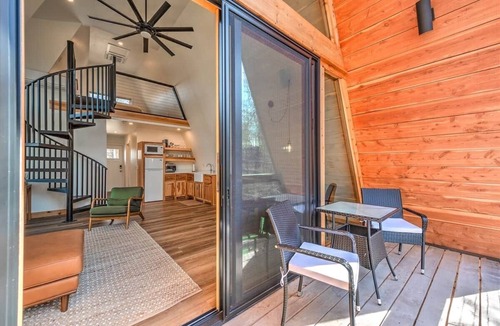 Rogers House | Dogwood Den- Cozy Forest A-Frame Near Bentonville