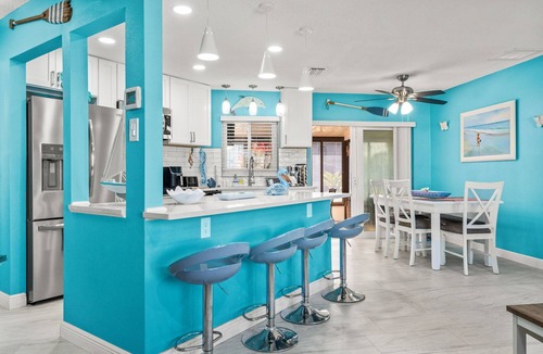 Spring Hill House | Dolphin View Cabana - Gorgeous 3-bedroom house in Hernando Beach