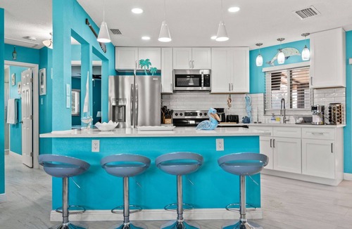 Spring Hill House | Dolphin View Cabana - Gorgeous 3-bedroom house in Hernando Beach