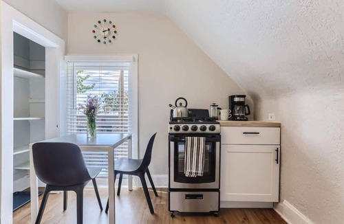 Capitol Hill Apartment | Downing by Modern Midstay/3Blks to Cheesman! #D5