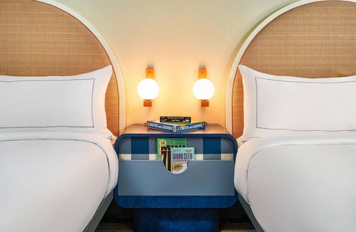 Downtown Denver Hotel | Downtown Denver | Themed Hotel | Steps to 16th Street Mall & Ball Arena