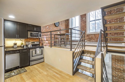 Ballpark Condo | Downtown Five Points Trendy Urban Space - Sleeps 4