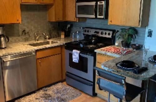Whittier Condo | Downtown Pearl St. Sweet Retreat!