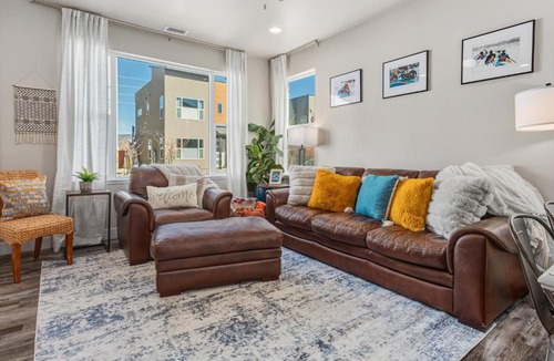 Salida House | Downtown Salida-3BR Sleeps 8 Family or Friends- Walk or Bike
