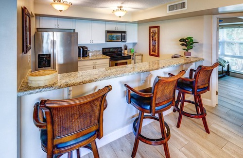 Marathon Condo | Duck Key Getaway: Charming 3BR Condo with Water Views, Steps from Angler & Ale, Near Marathon