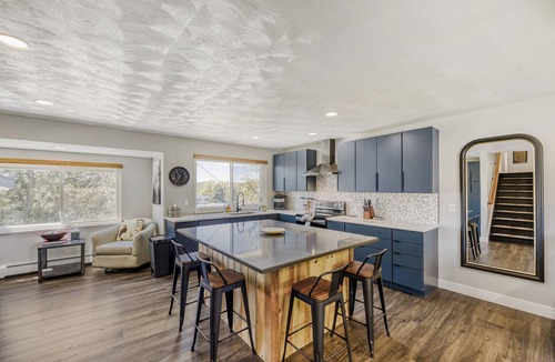Littleton House | Easter House | Sunroom + Fire Pit | 4 Beds