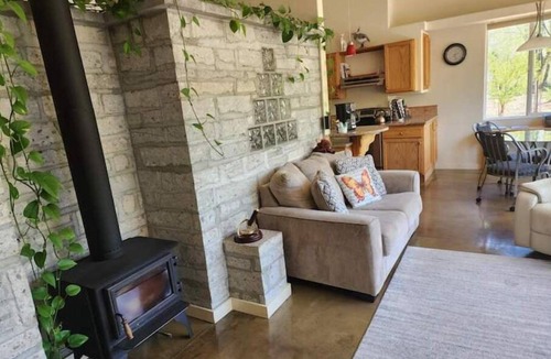 Southeast Boise House | ECO House, 1 Acre Food Forest, near city/✈