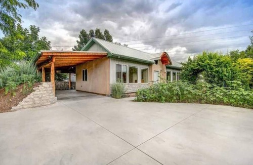 Southeast Boise House | ECO House, 1 Acre Food Forest, near city/✈
