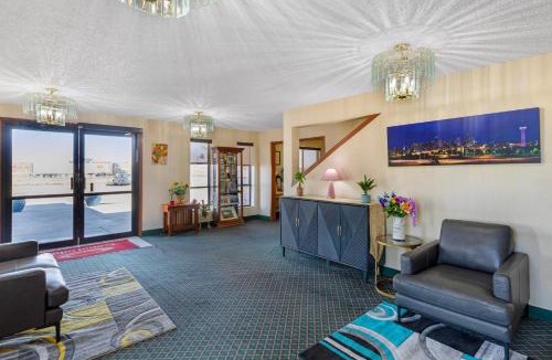 Del Camino Cabin | Econo Lodge Longmont East