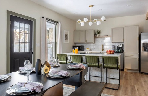 Detroit - Shoreway House | Elmstead Retreat - Hot Tub, Game room & Kids' Play Area