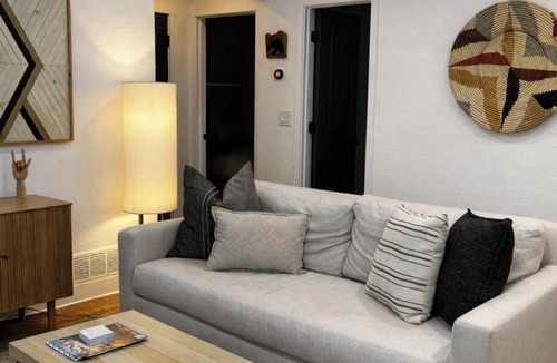 Englewood House | Englewood Escape