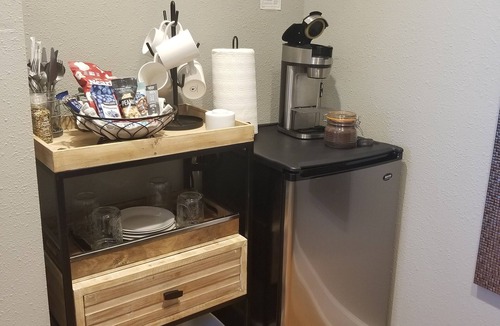 Old Town Apartment | Ensuite Escape Old Town Ft. Collins - Over 400 5-Star Reviews on Air B N B
