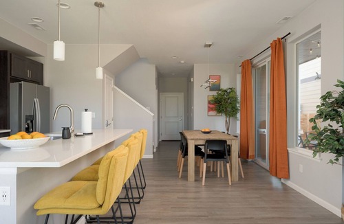 Dupont House | Entire Home - Sleeps 12, Pool Table & Foosball