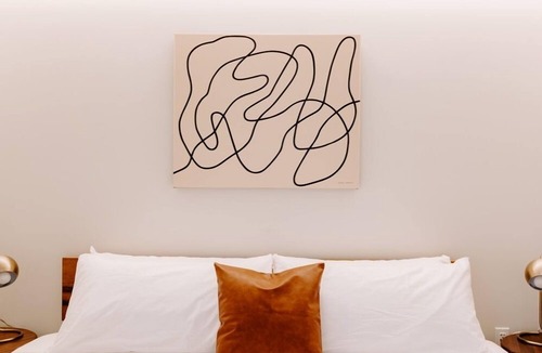 Highland Condo | Estudio Tranquilo Modern Loft | Zuni Lofts