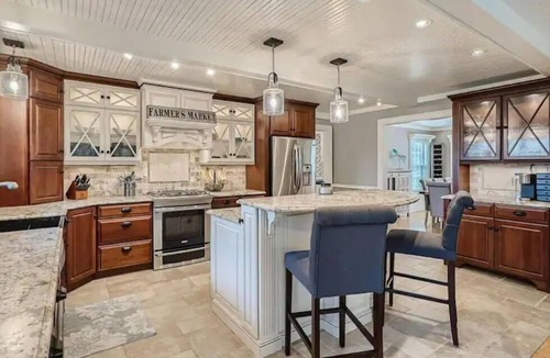 Evergreen House | Evergreen Dream! HOT TUB,5 KING BEDS, 1 QUEEN BED,Amazing VIEWS,10 MIN TO SKI!