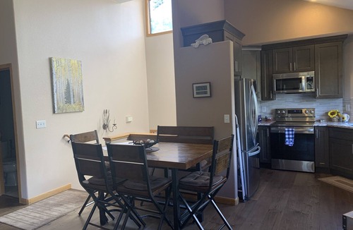 Shadow Mountain Apartment | Evergreen Mountain Escape - Newly remodeled!
