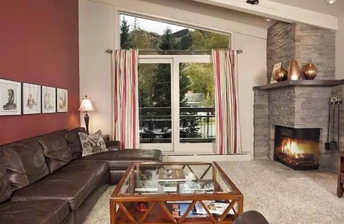 Downtown Condo | Expansive Aspen Core Condo.Unobstructed views of Aspen Mountain and Red Mountain