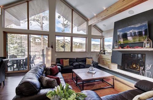 Warrior's Mark West House | Experience luxury in this 4-bedroom Cloud Cabin in Breckenridge!