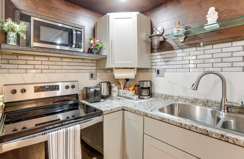 Green Valley Ranch Apartment | Extended Stay in Denver! Cozy Apartment w/Patio