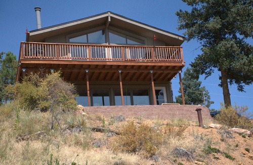 Teller County Cabin | Falcon Ridge Chalet-Woodland Park: WiFi & Views, Deck and Views of Pikes Peak